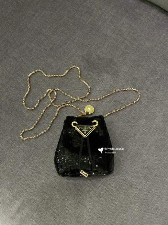 Picture of Prada Handbags _SKUfw225111798fw